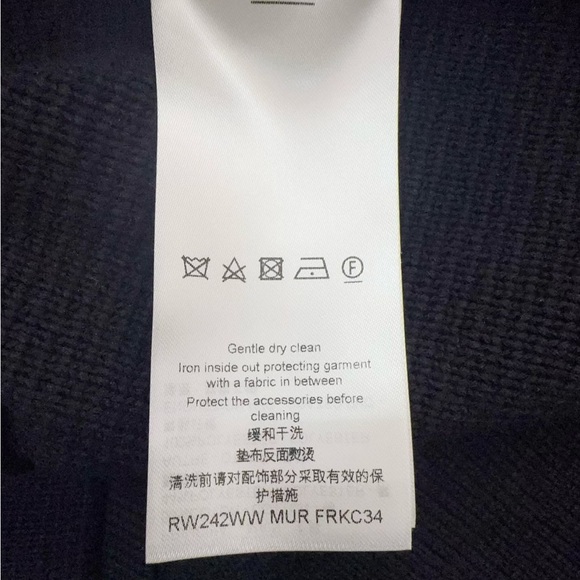 ❌sold❌Authentic Louis Vuitton Navy Textured Jacket - Picture 6 of 8